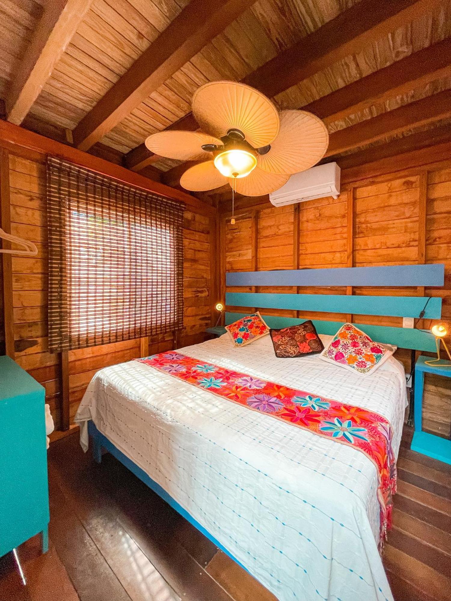 Whyknot Holbox Bed & Breakfast ภายนอก รูปภาพ