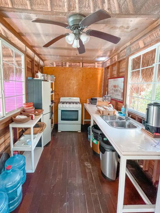 Whyknot Holbox Bed & Breakfast ภายนอก รูปภาพ