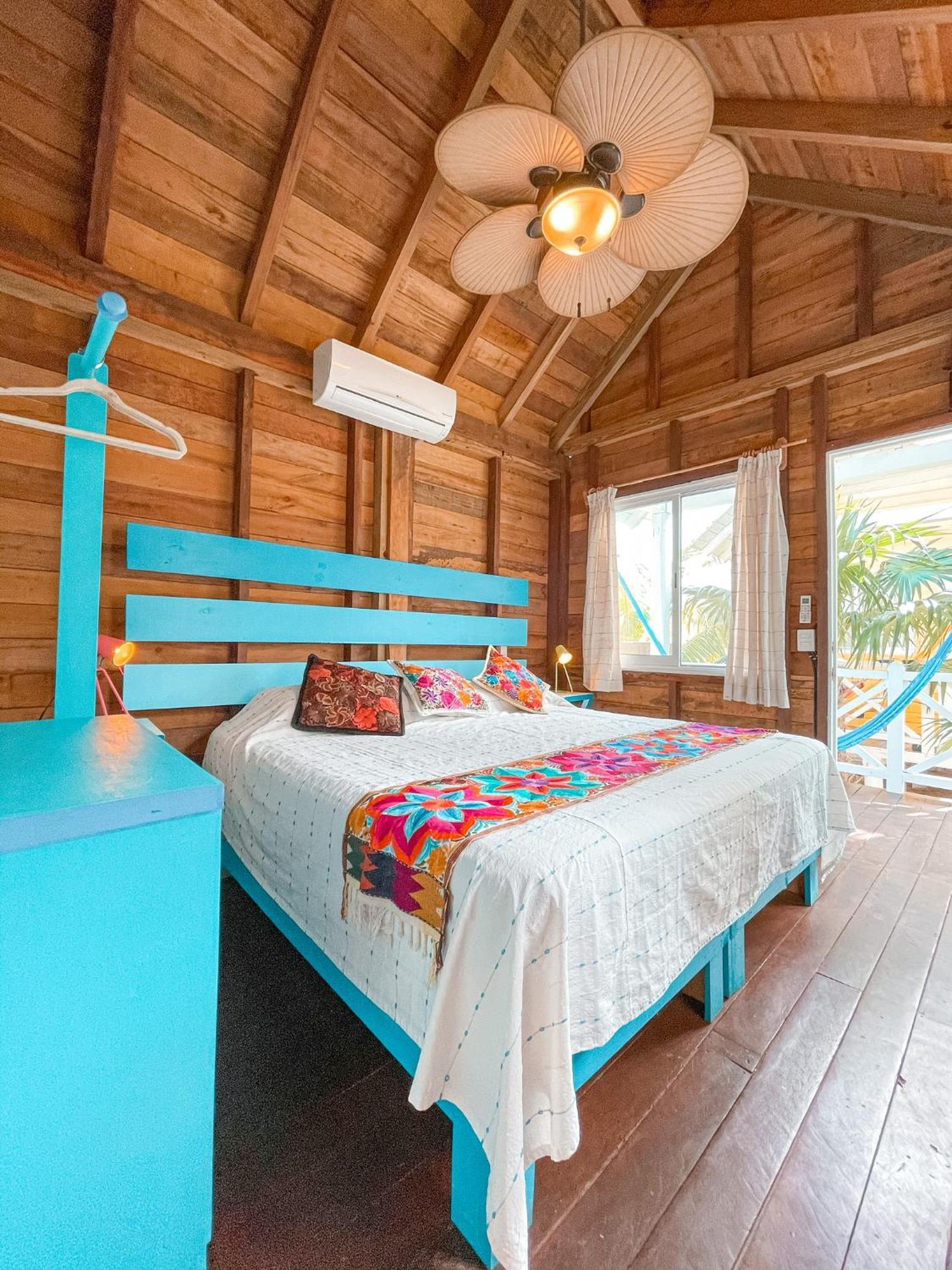 Whyknot Holbox Bed & Breakfast ภายนอก รูปภาพ